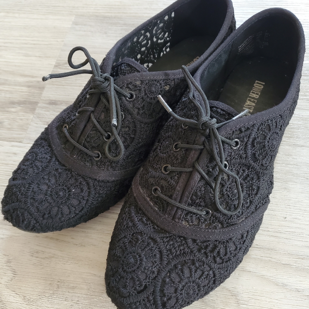 💐5/$35💐 7 US - Black Lace Tie Shoe - Lower East Side
